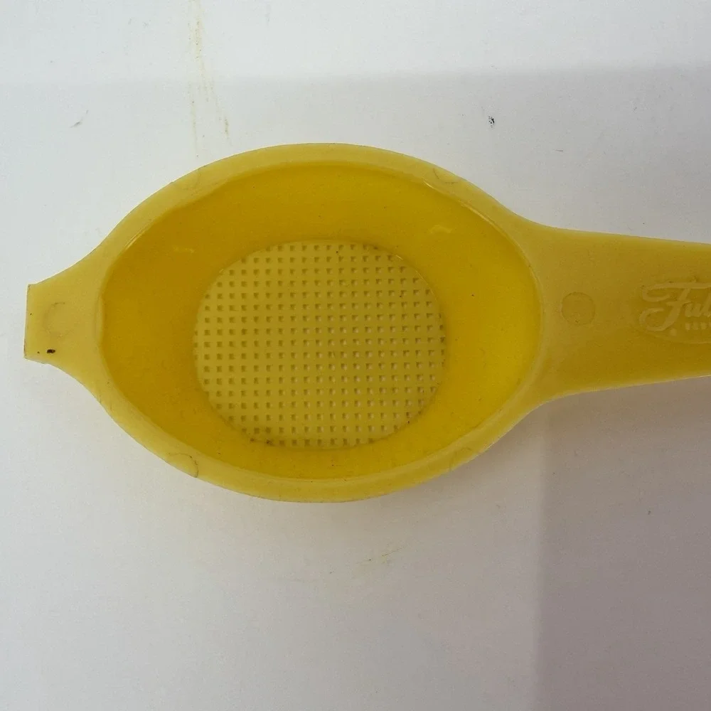 Vintage Fuller Brush Tea Strainer Flat Bottom Kitchen Tool Yellow USA‎